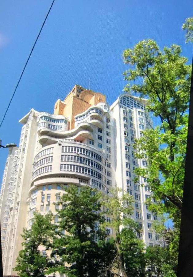 Purple Pearl On French Boulevard Apartamento Odesa Exterior foto